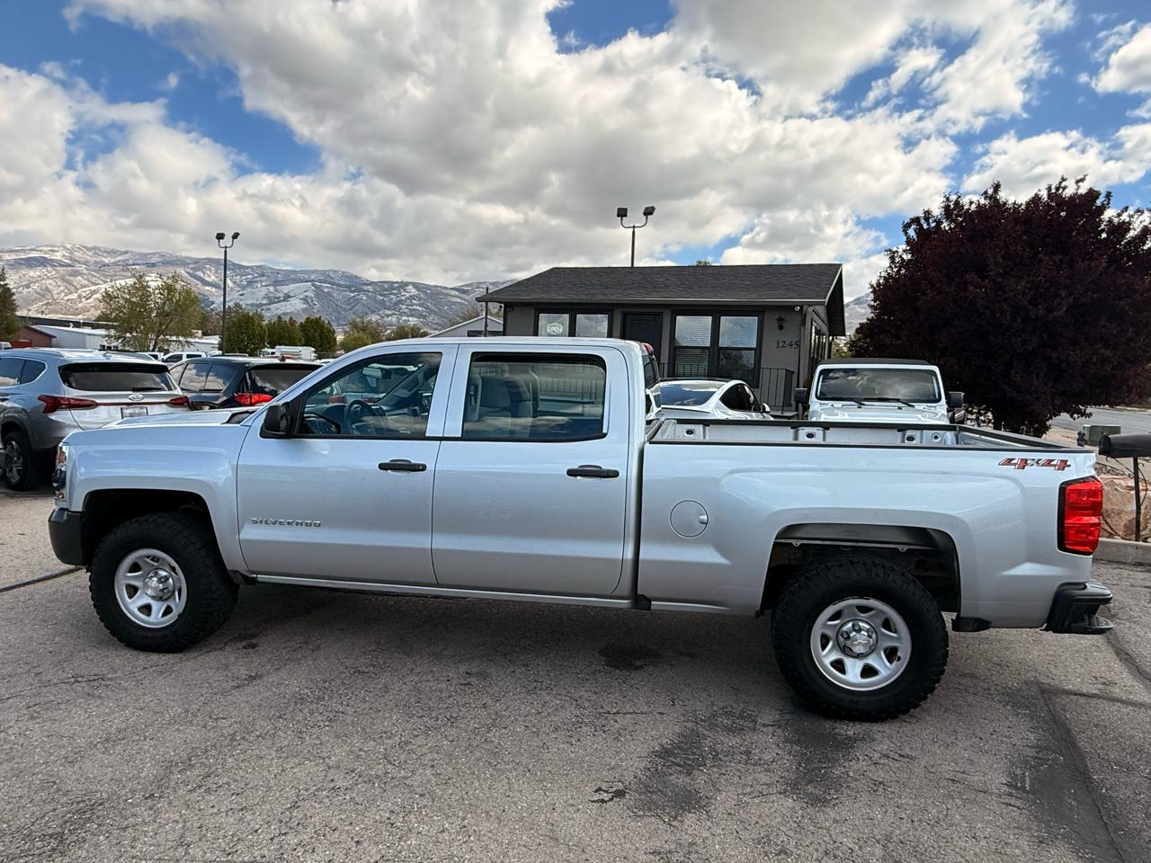 Chevrolet Silverado 1500 1LT Crew Cab Long Box 4WD 2018