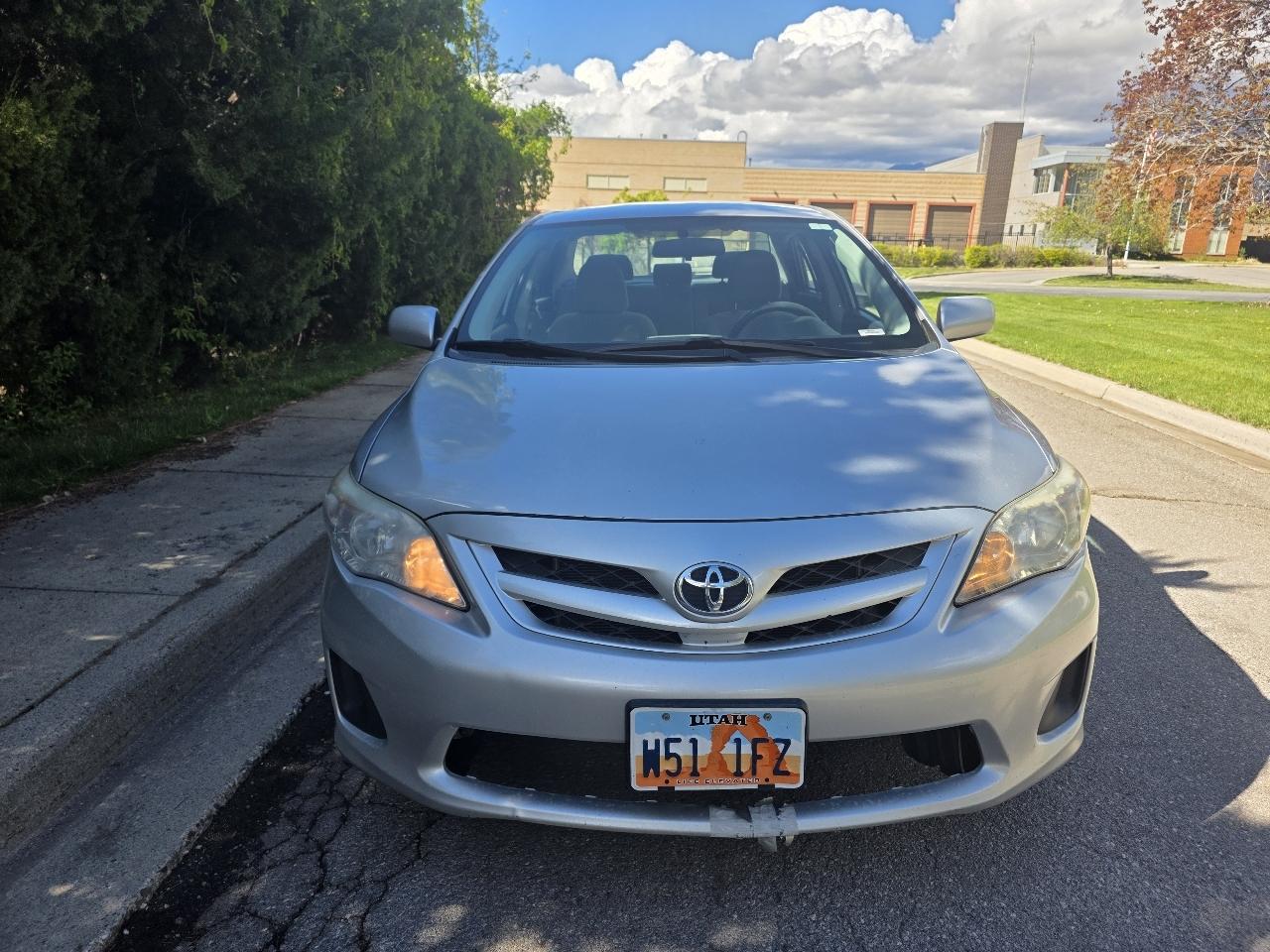 Toyota Corolla 4dr Sdn Auto LE (Natl) 2011