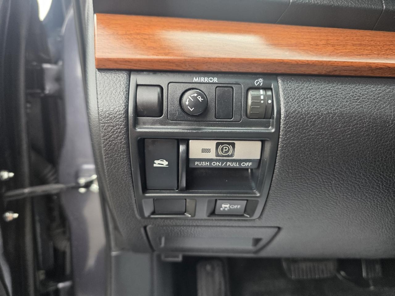 Subaru Outback 4dr Wgn H4 Auto 2.5i Limited 2013