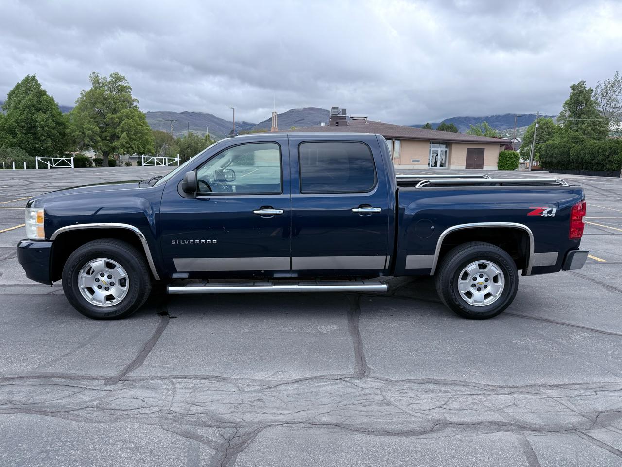Chevrolet Silverado 1500 4WD Crew Cab 143.5" LT 2010