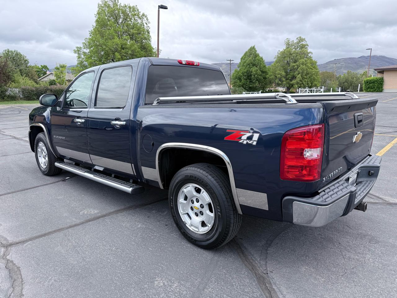 Chevrolet Silverado 1500 4WD Crew Cab 143.5" LT 2010