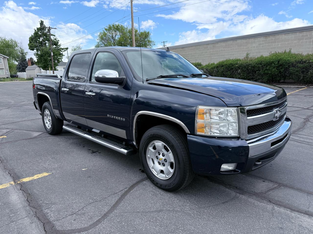 Chevrolet Silverado 1500 4WD Crew Cab 143.5" LT 2010