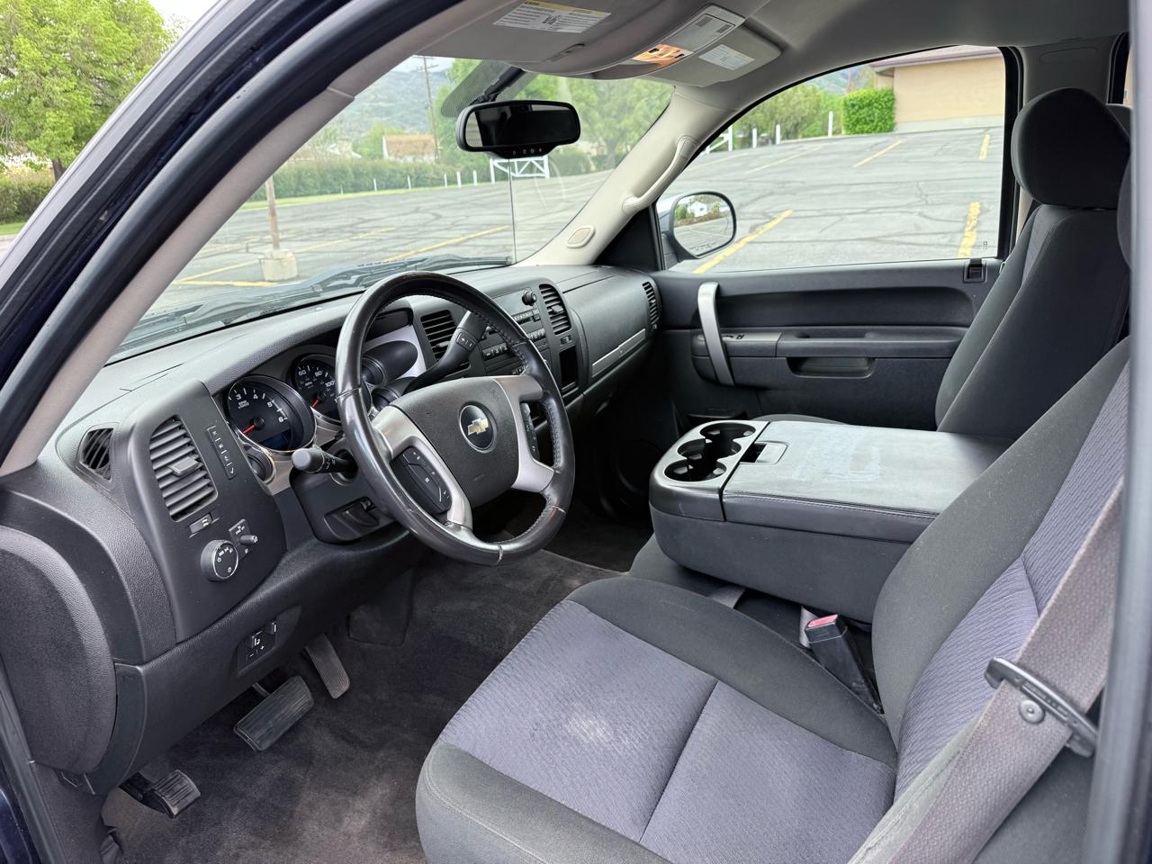 Chevrolet Silverado 1500 4WD Crew Cab 143.5" LT 2010