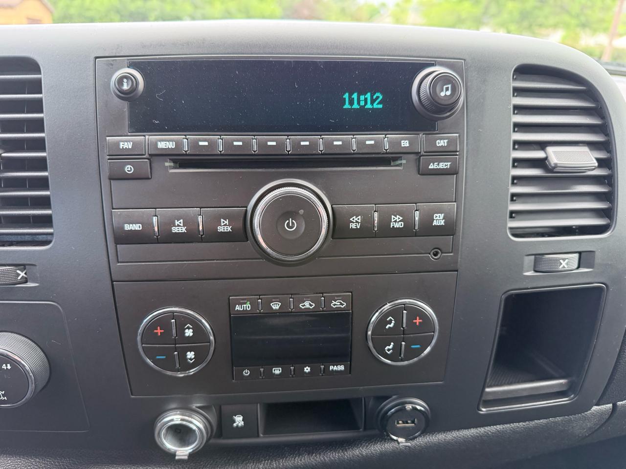 Chevrolet Silverado 1500 4WD Crew Cab 143.5" LT 2010