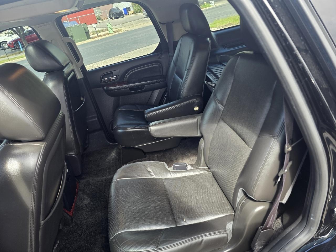 Cadillac Escalade AWD 4dr Luxury 2014