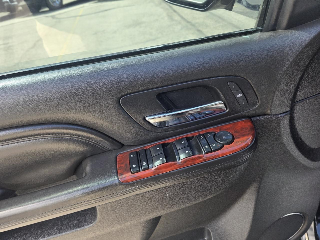 Cadillac Escalade AWD 4dr Luxury 2014