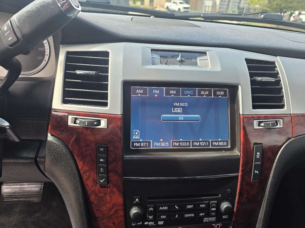 Cadillac Escalade AWD 4dr Luxury 2014