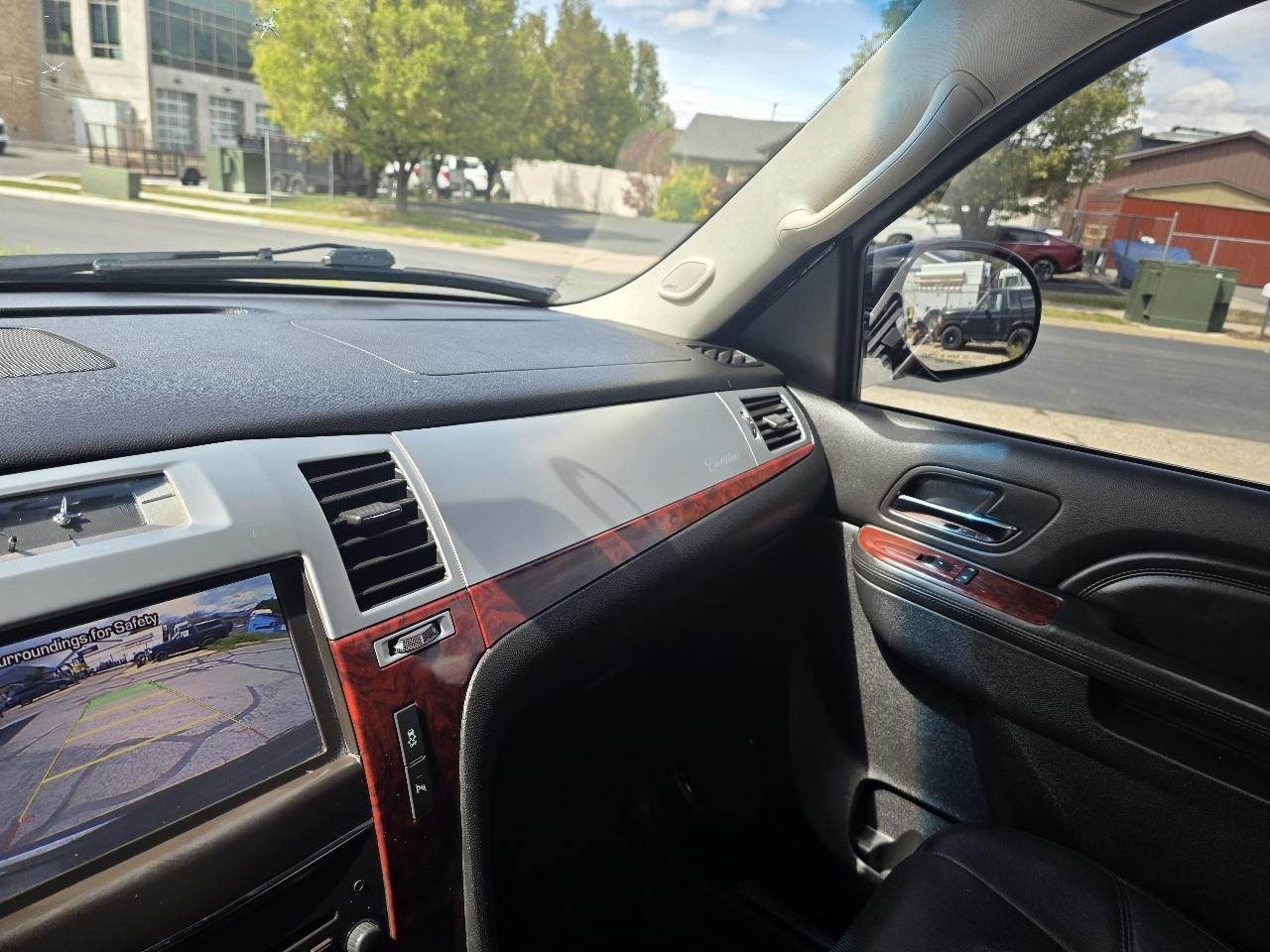 Cadillac Escalade AWD 4dr Luxury 2014