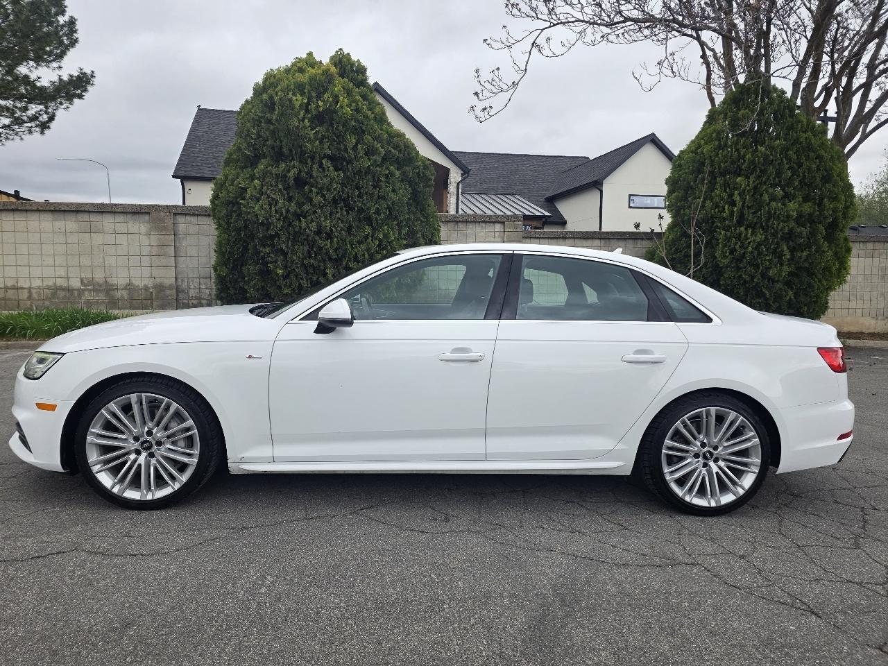 Audi A4 2.0 TFSI Auto Premium Plus quattro AWD 2017