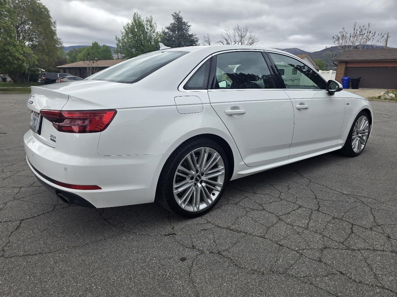 Audi A4 2.0 TFSI Auto Premium Plus quattro AWD 2017