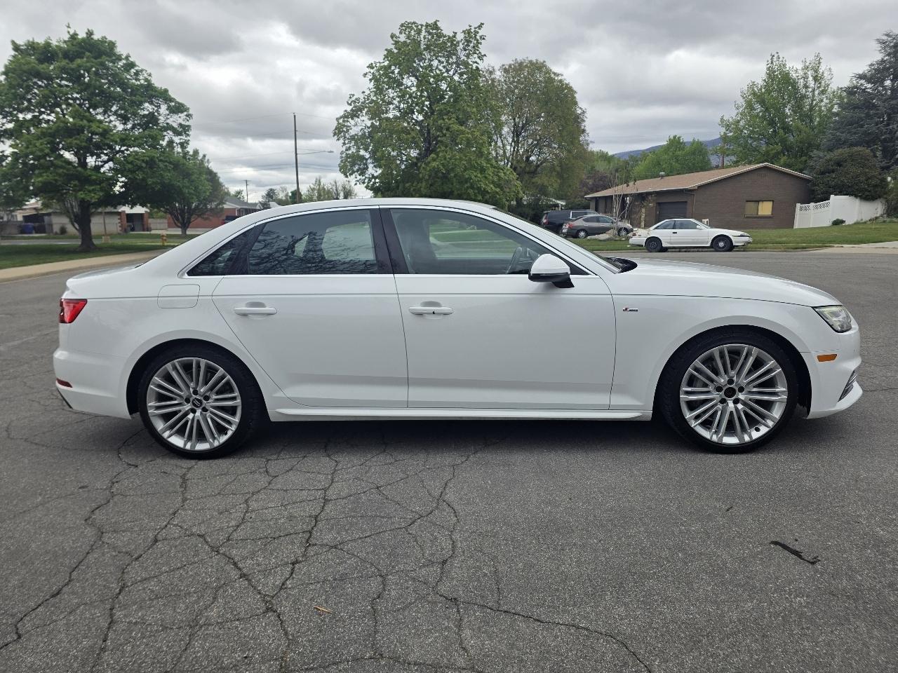 Audi A4 2.0 TFSI Auto Premium Plus quattro AWD 2017