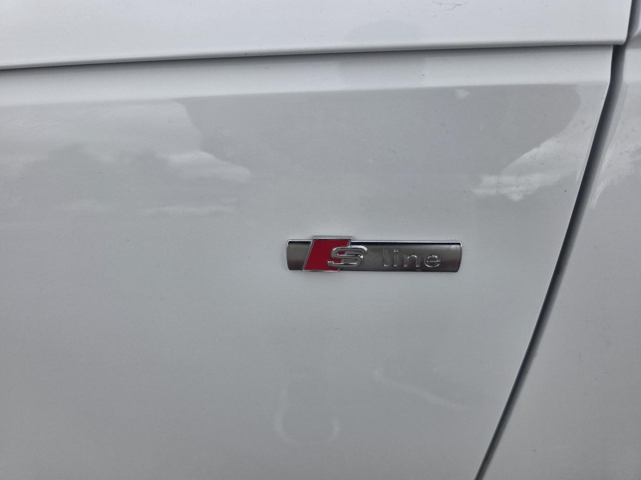 Audi A4 2.0 TFSI Auto Premium Plus quattro AWD 2017