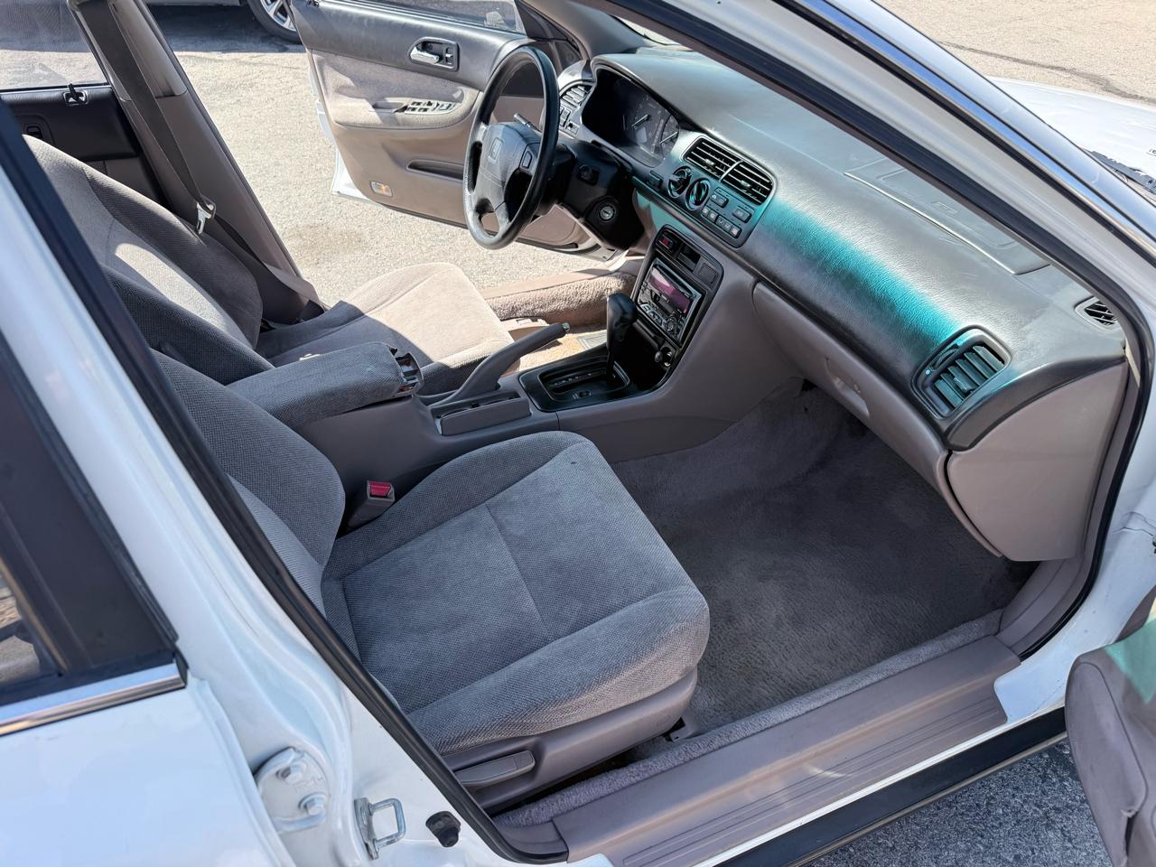 Honda Accord Sdn 4dr Sedan EX Auto 1995