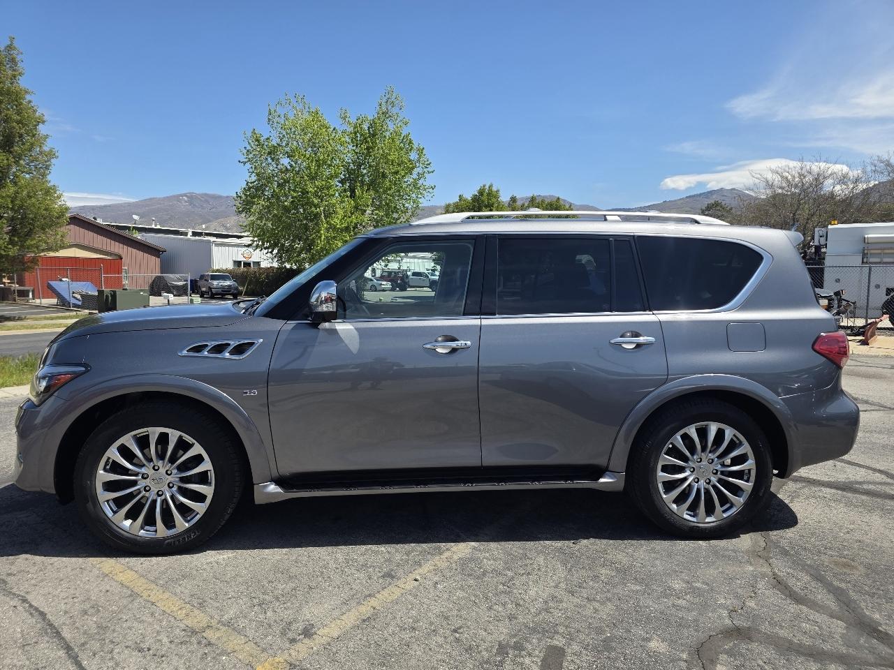 Infiniti QX80 AWD 2017