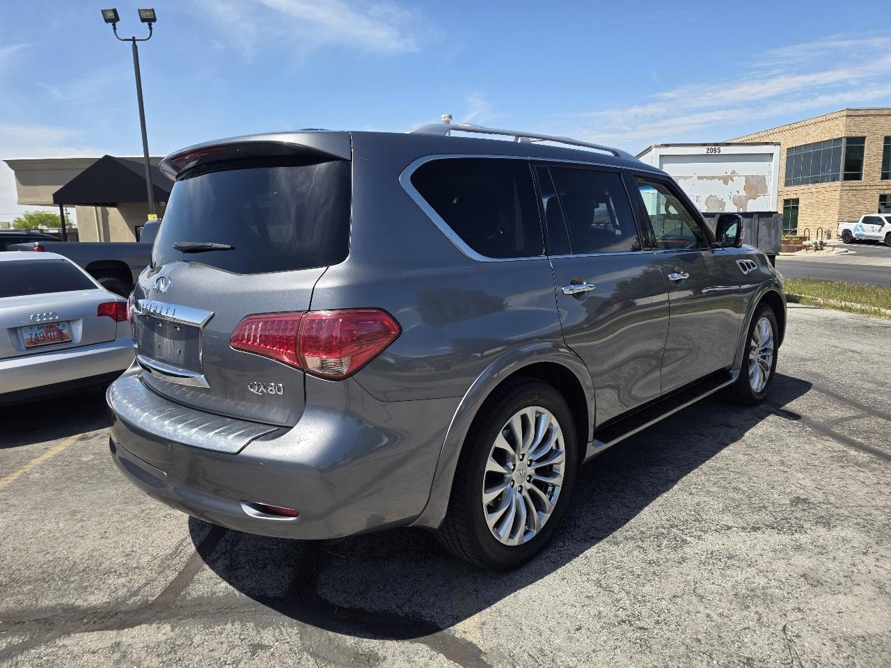 Infiniti QX80 AWD 2017