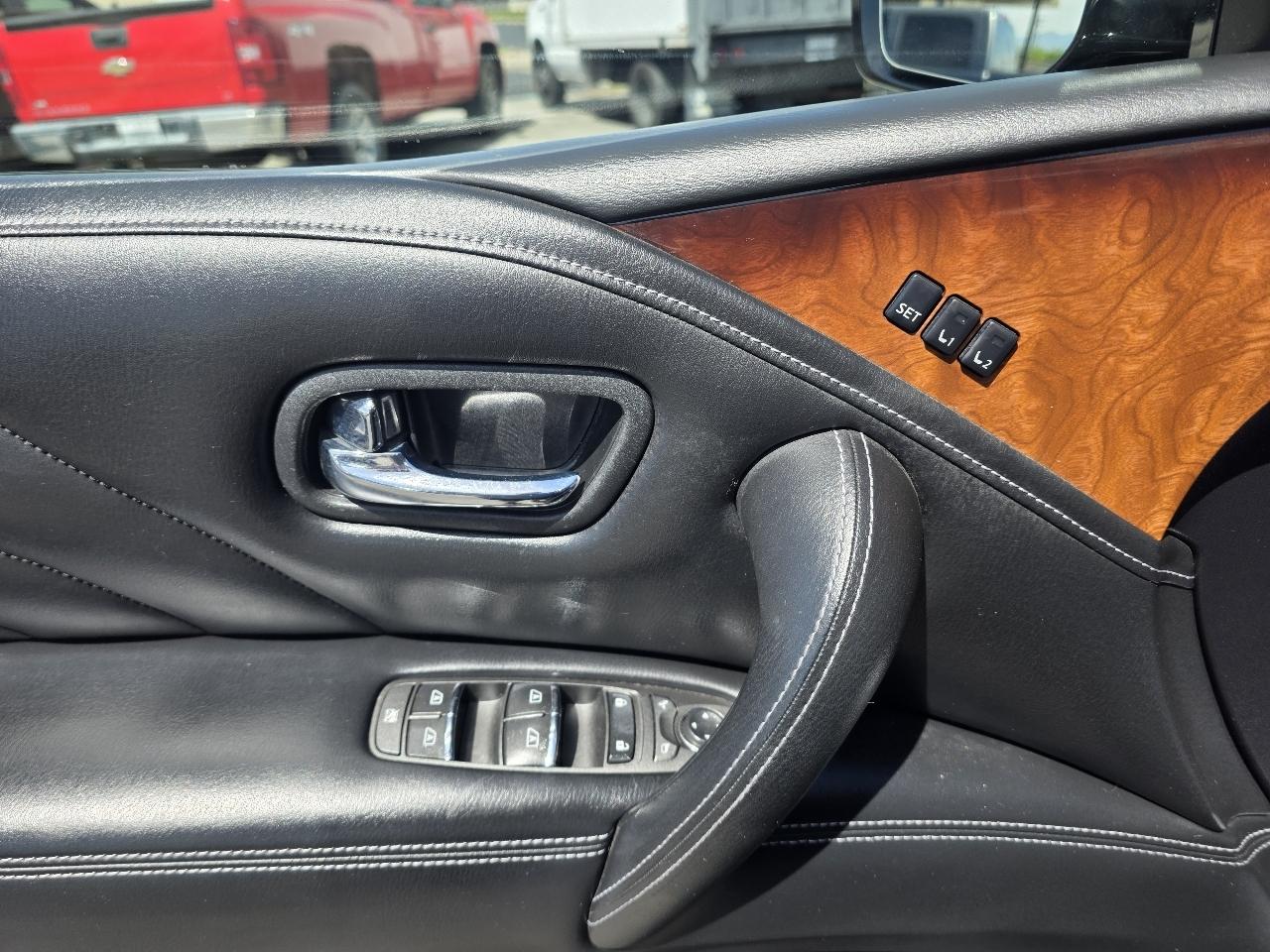 Infiniti QX80 AWD 2017