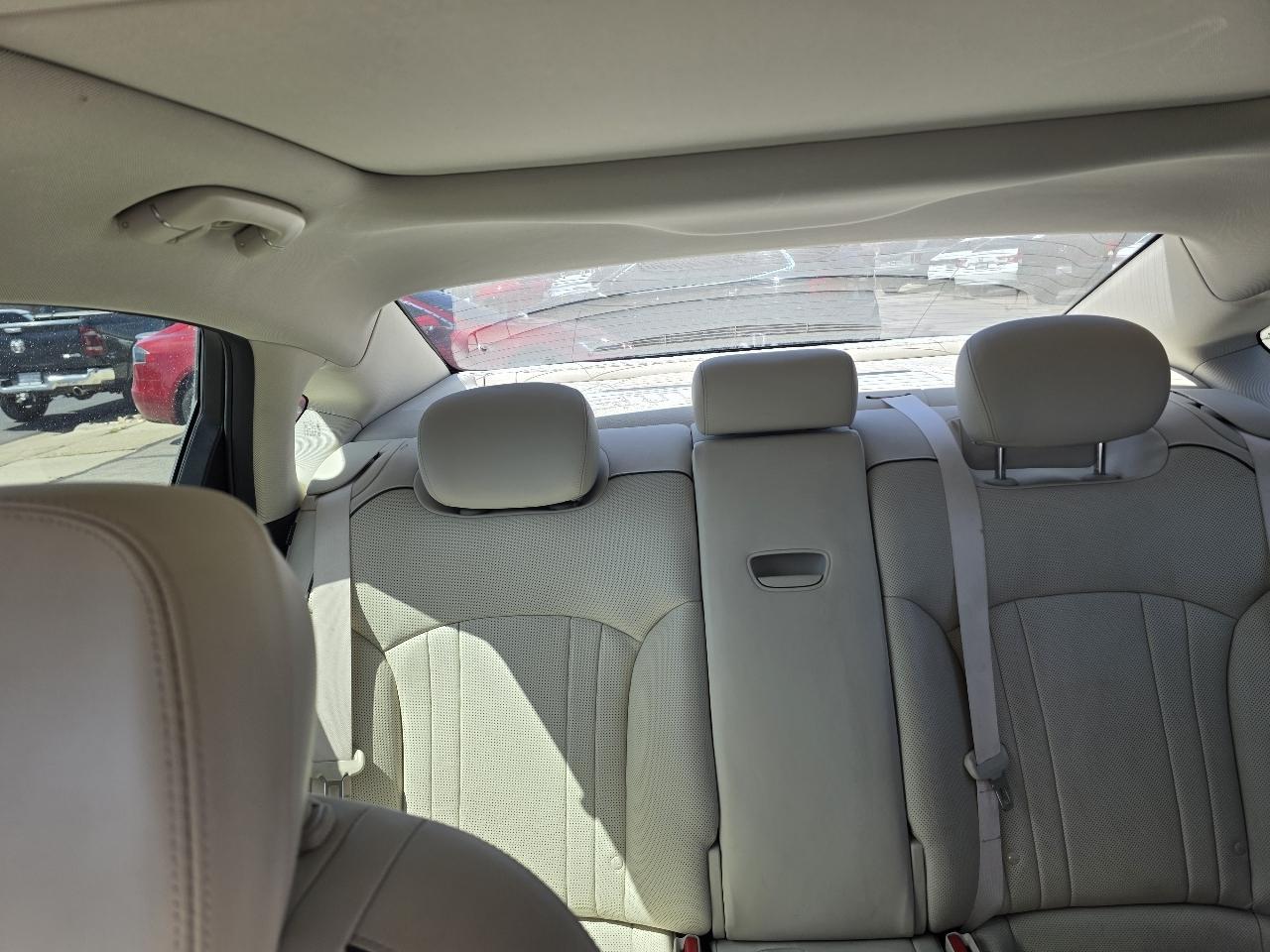 Genesis G80 3.8L AWD 2017