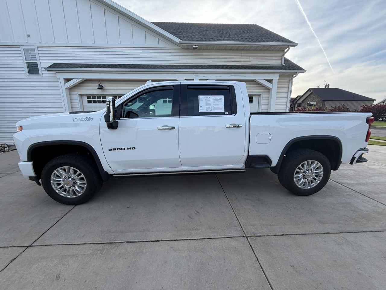 Chevrolet Silverado 2500HD 4WD Crew Cab 159" High Country 2022