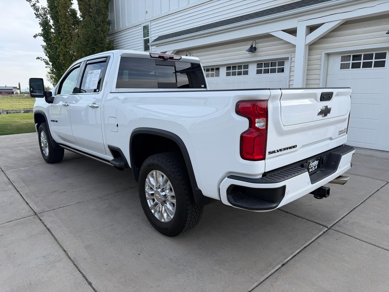 Chevrolet Silverado 2500HD 4WD Crew Cab 159" High Country 2022