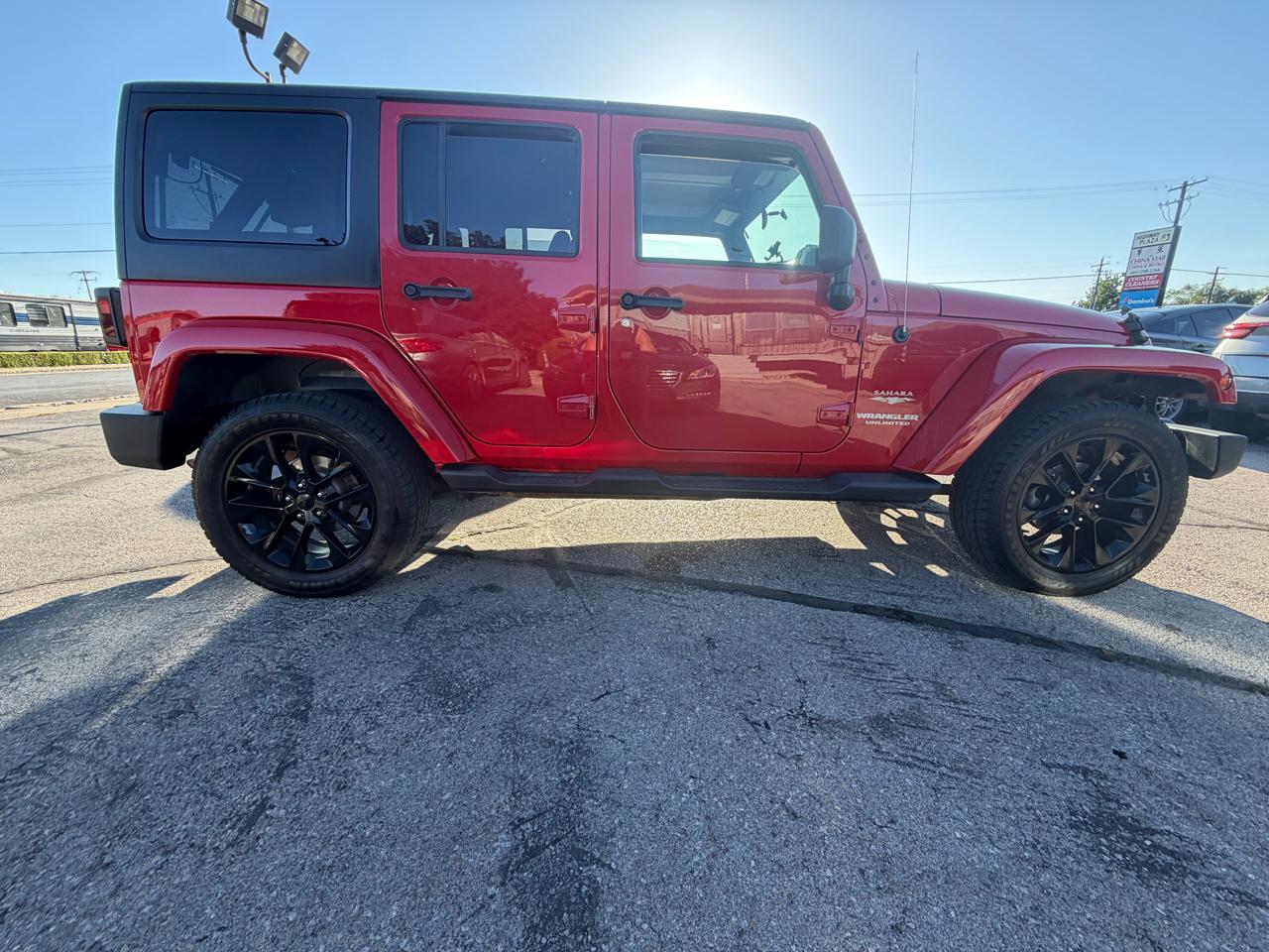 Jeep Wrangler Unlimited 4WD 4dr Sahara 2012