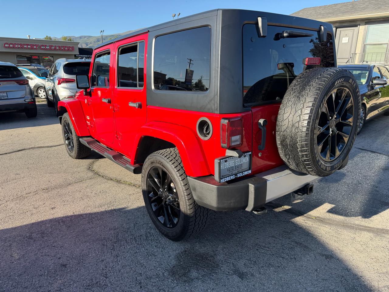 Jeep Wrangler Unlimited 4WD 4dr Sahara 2012