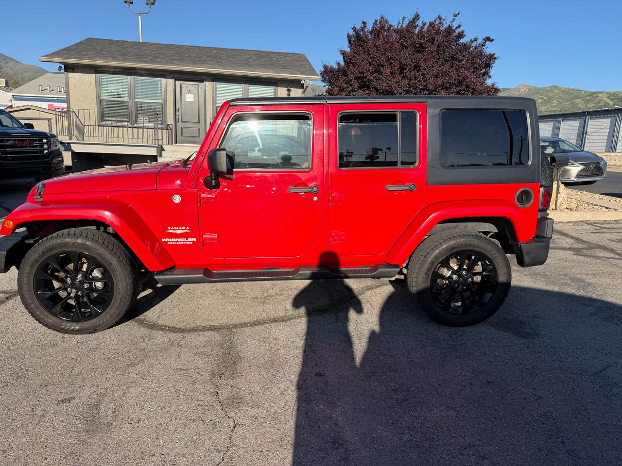 Jeep Wrangler Unlimited 4WD 4dr Sahara 2012