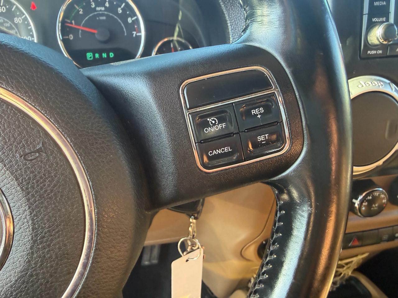 Jeep Wrangler Unlimited 4WD 4dr Sahara 2012