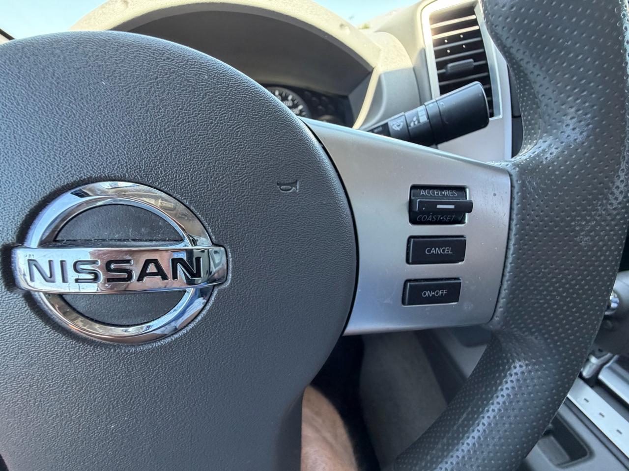 Nissan Frontier Crew Cab 4x4 SV V6 Auto *Ltd Avail* 2017
