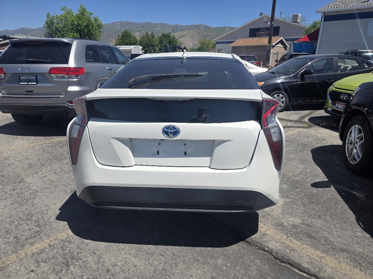 Toyota Prius Four 2016