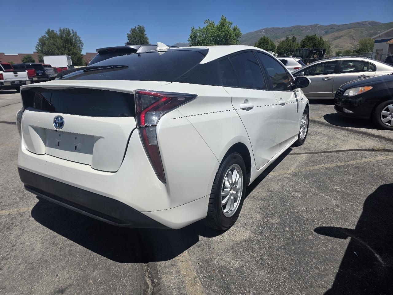 Toyota Prius Four 2016