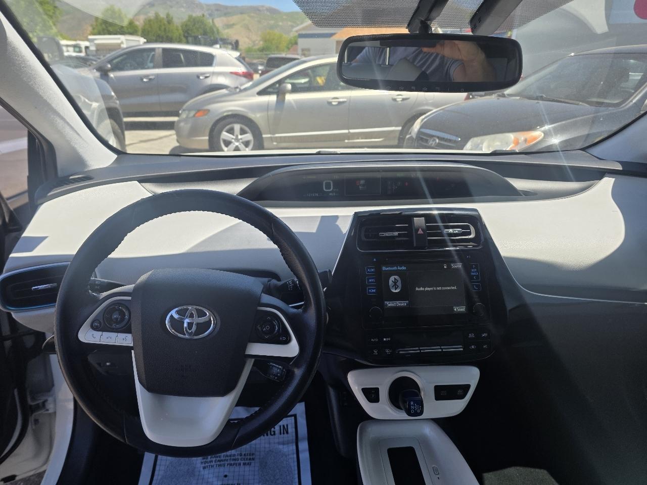 Toyota Prius Four 2016