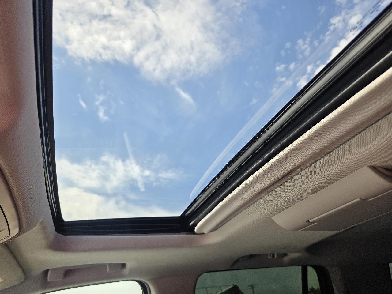 Chevrolet Tahoe 4WD 4dr Premier 2017