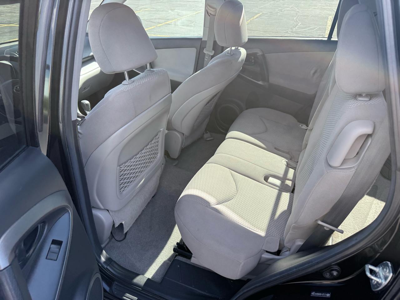 Toyota RAV4 4dr Auto 2012