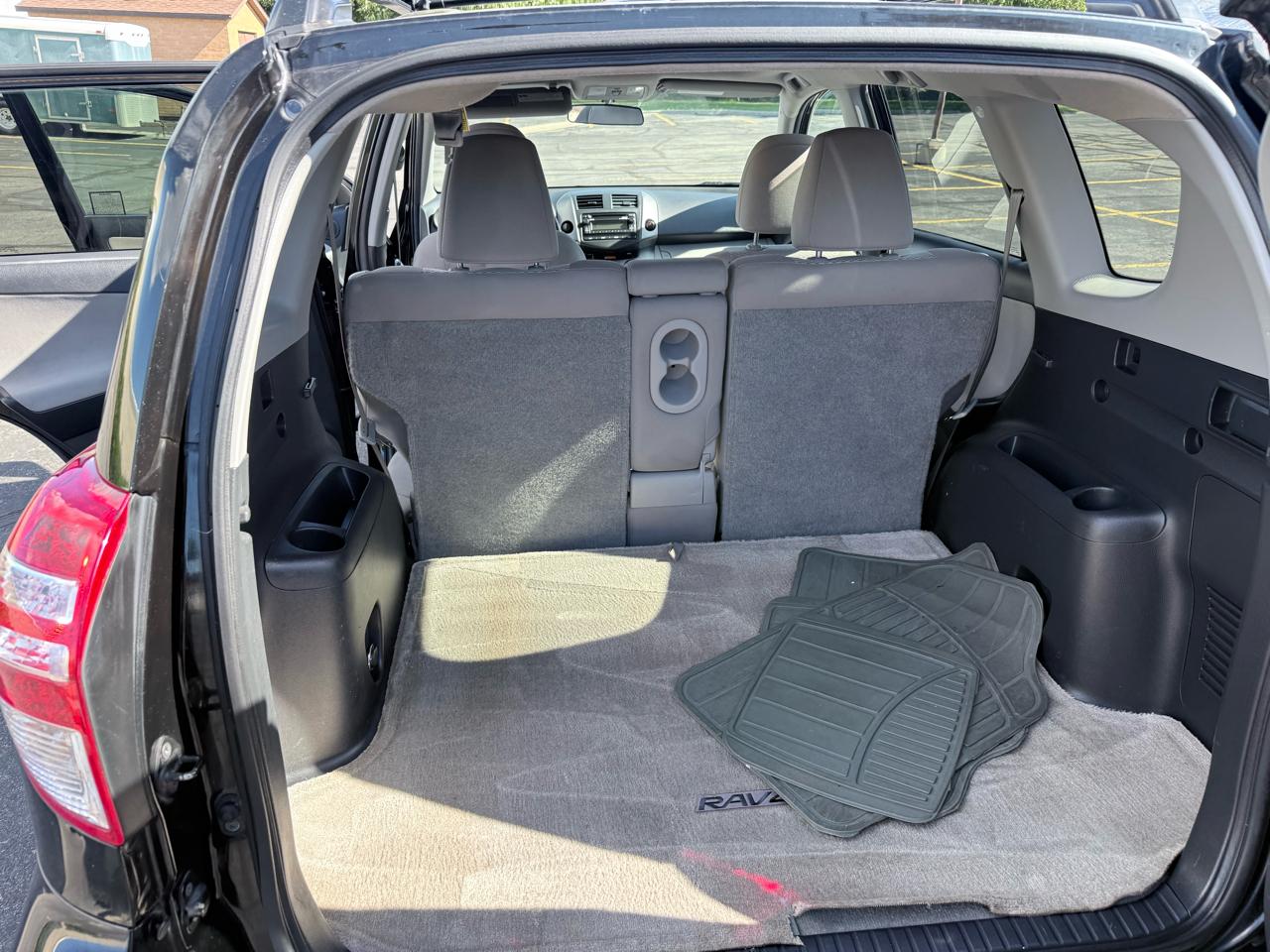Toyota RAV4 4dr Auto 2012