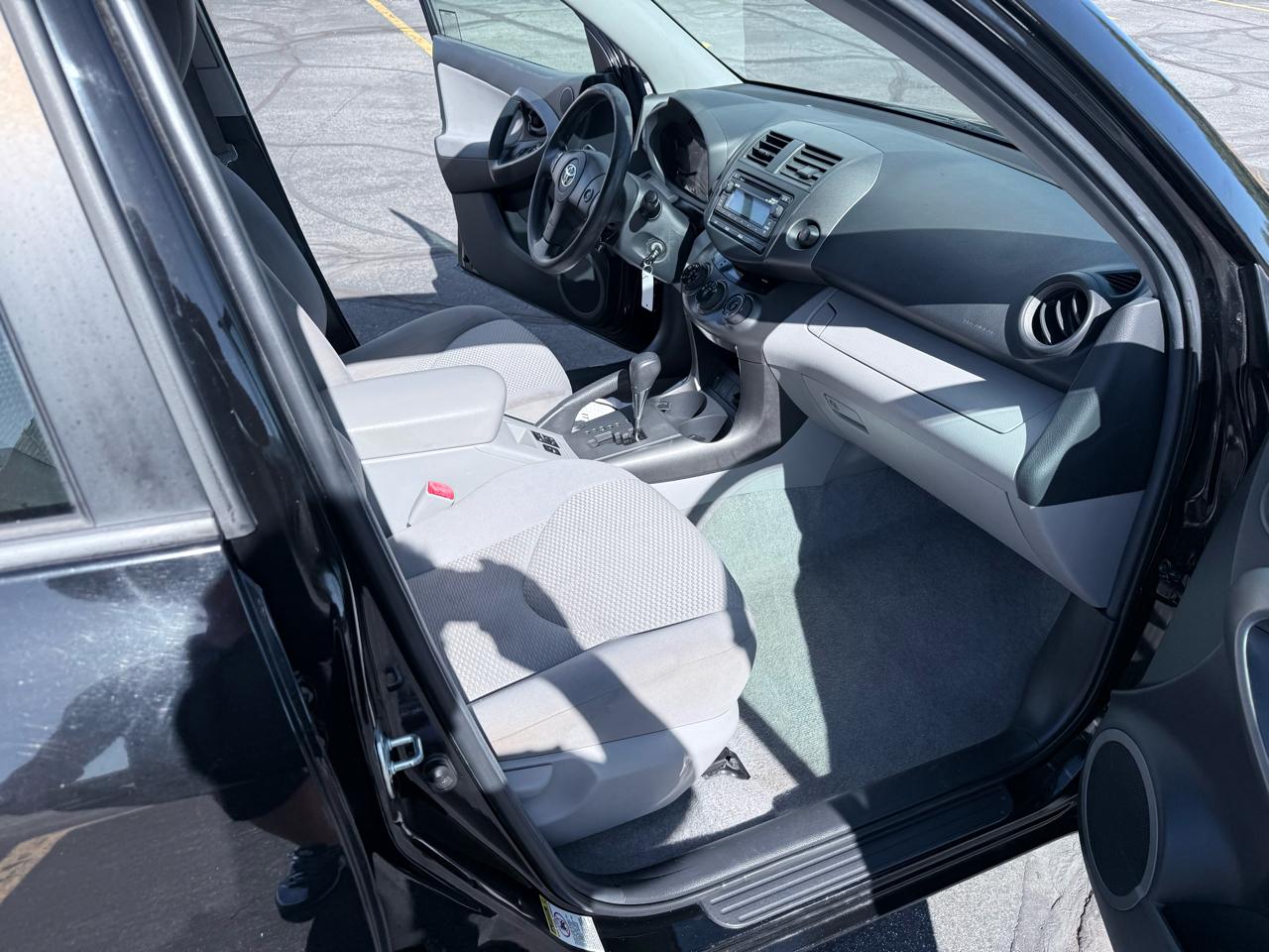 Toyota RAV4 4dr Auto 2012