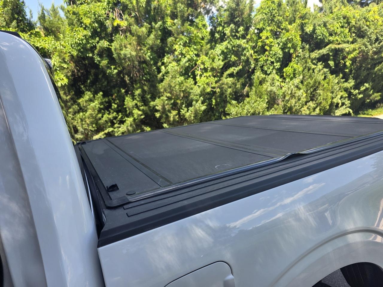 Ford F-150 4WD SuperCrew 145" Lariat 2023