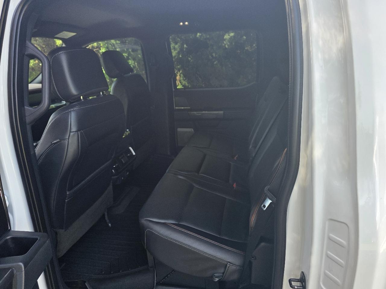 Ford F-150 4WD SuperCrew 145" Lariat 2023