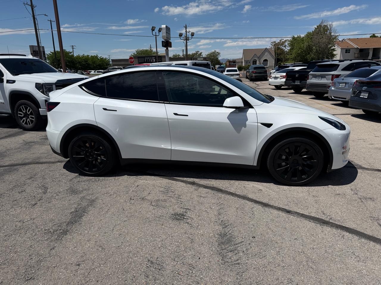 Tesla Model Y Long Range AWD 2023