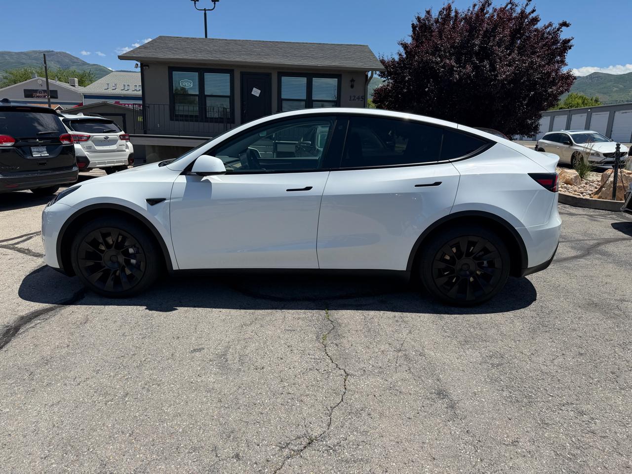Tesla Model Y Long Range AWD 2023