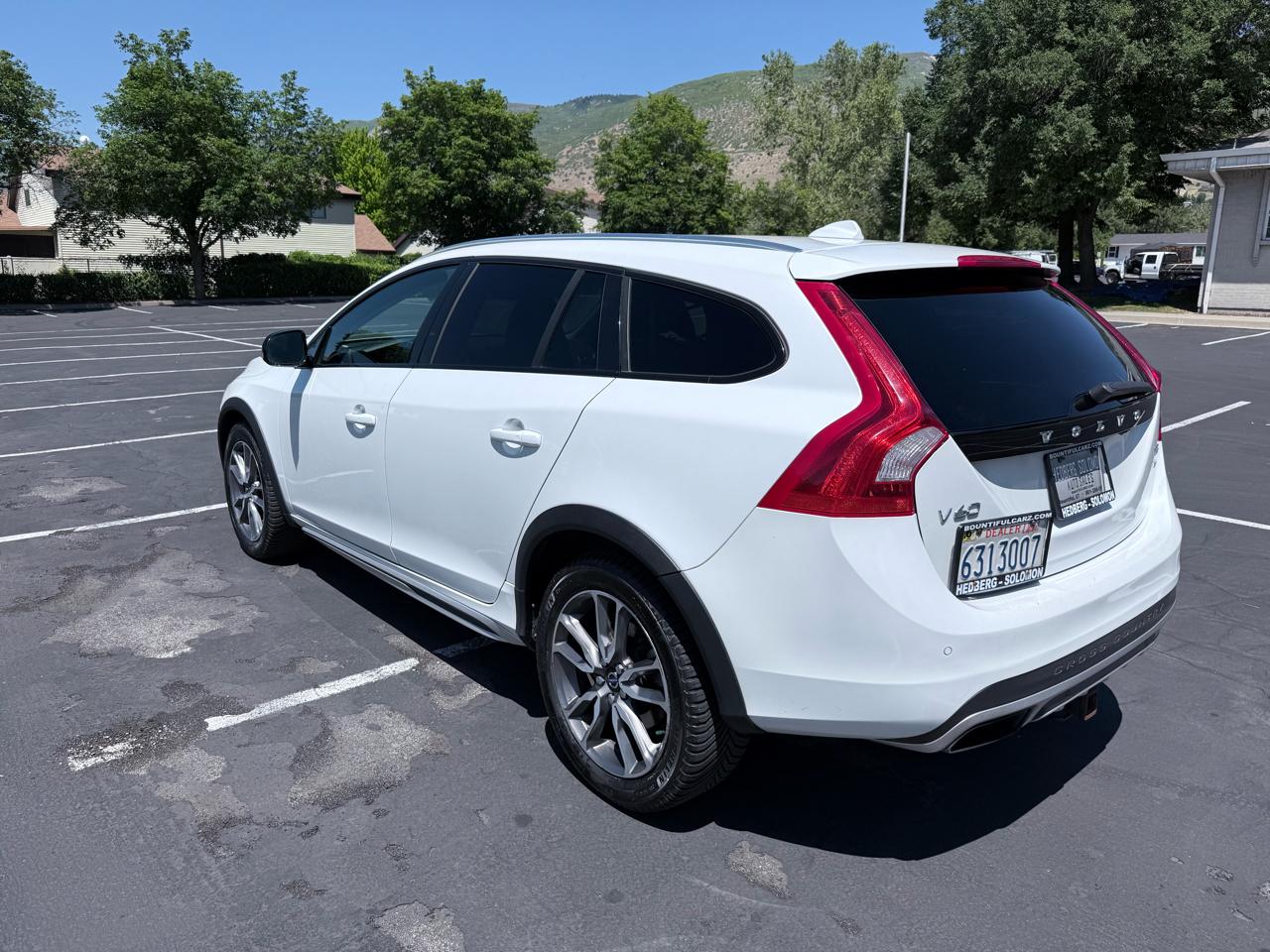 Volvo V60 Cross Country 2015.5 4dr Wgn T5 Platinum AWD 2015