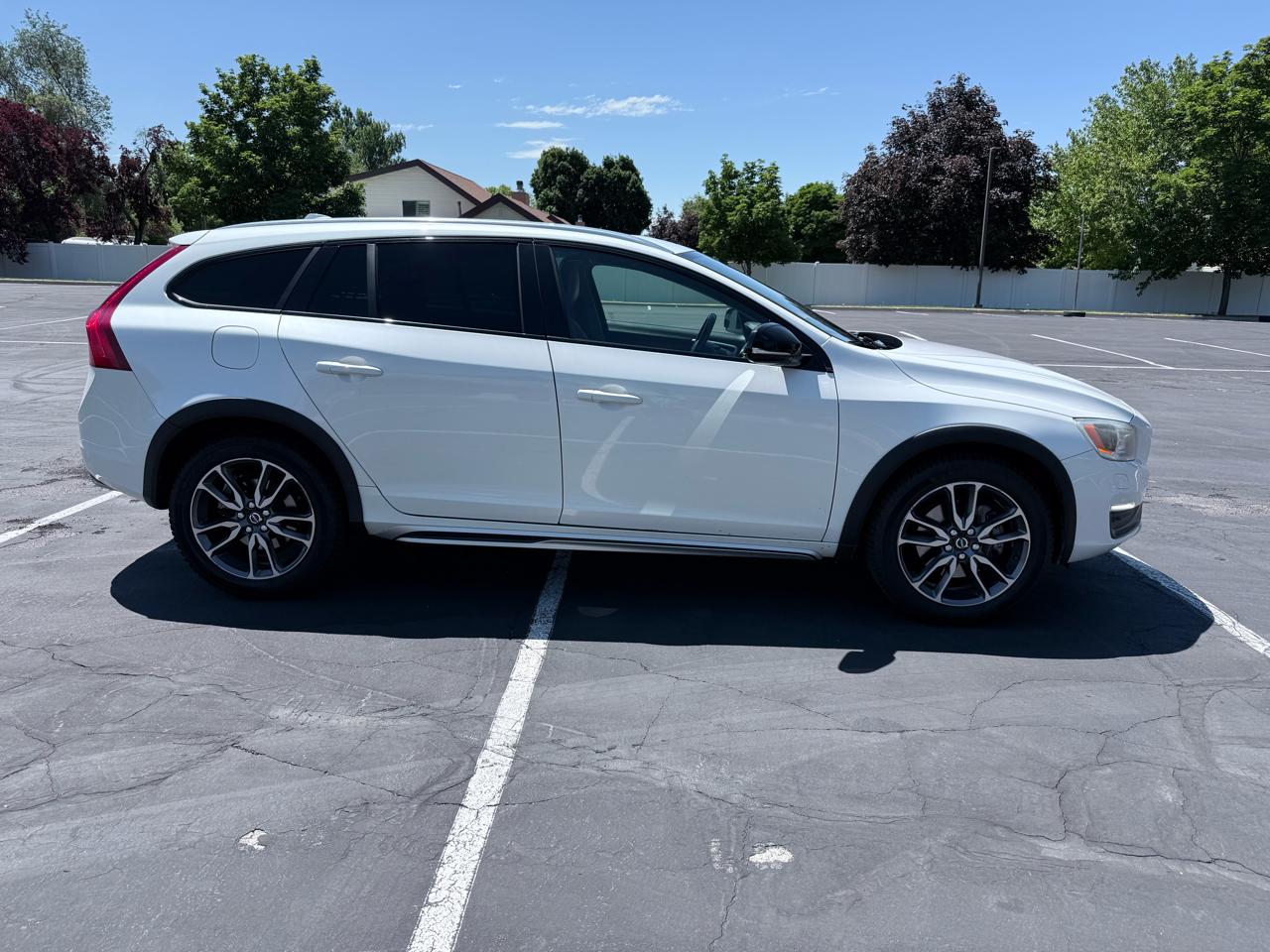 Volvo V60 Cross Country 2015.5 4dr Wgn T5 Platinum AWD 2015