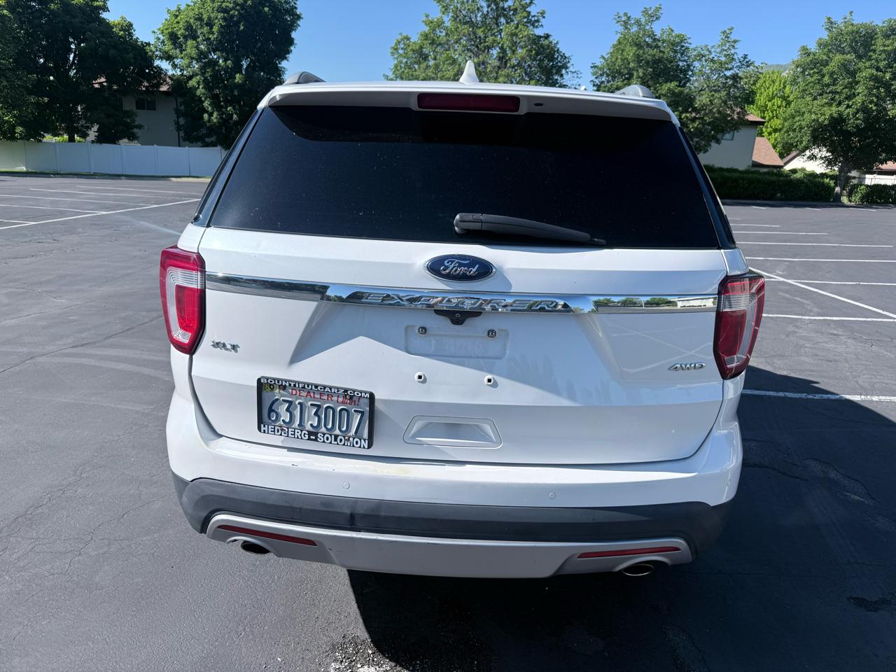 Ford Explorer 4WD 4dr V6 XLT 2017