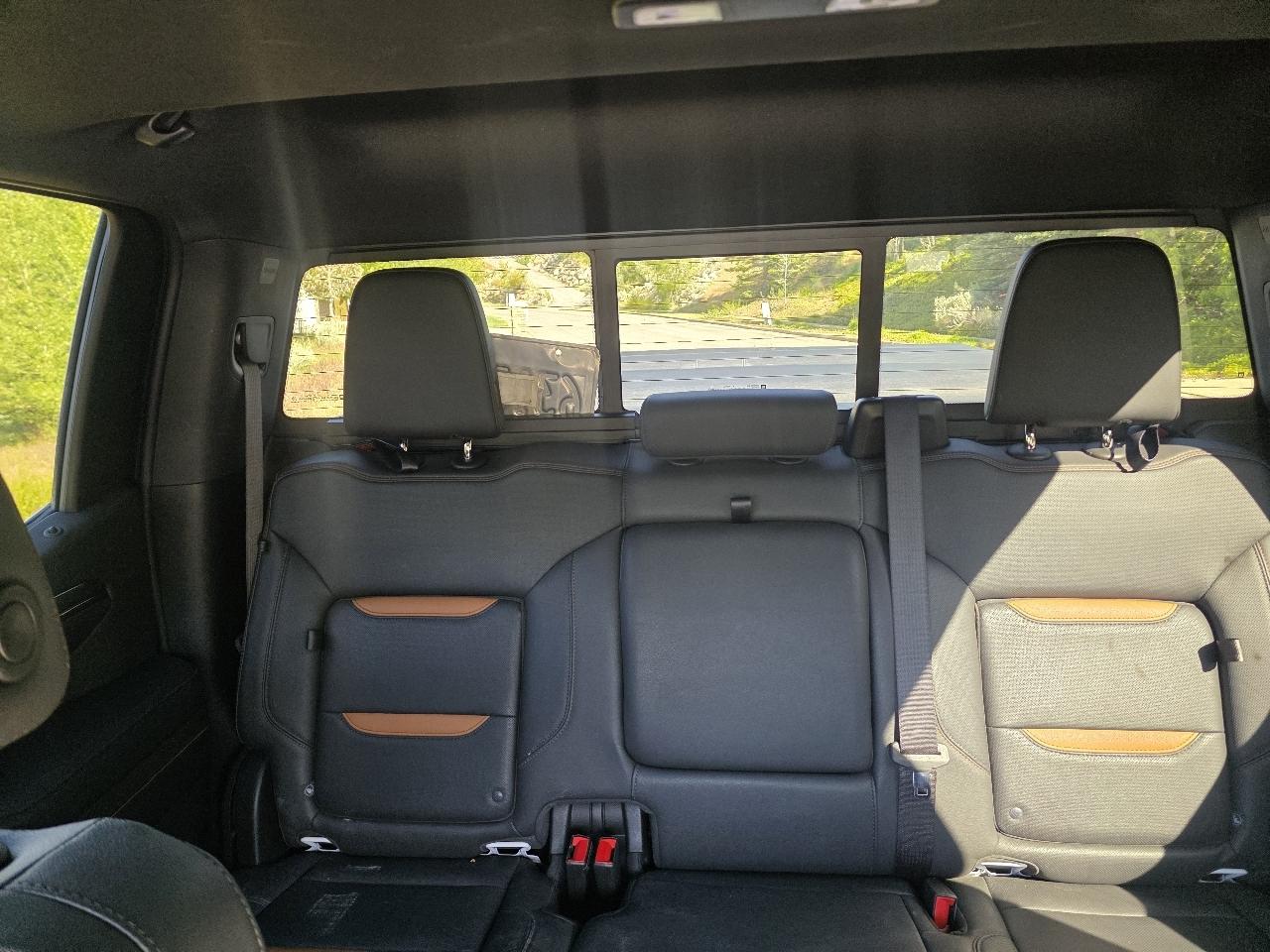 GMC Sierra 1500 4WD Crew Cab 147" AT4 2023