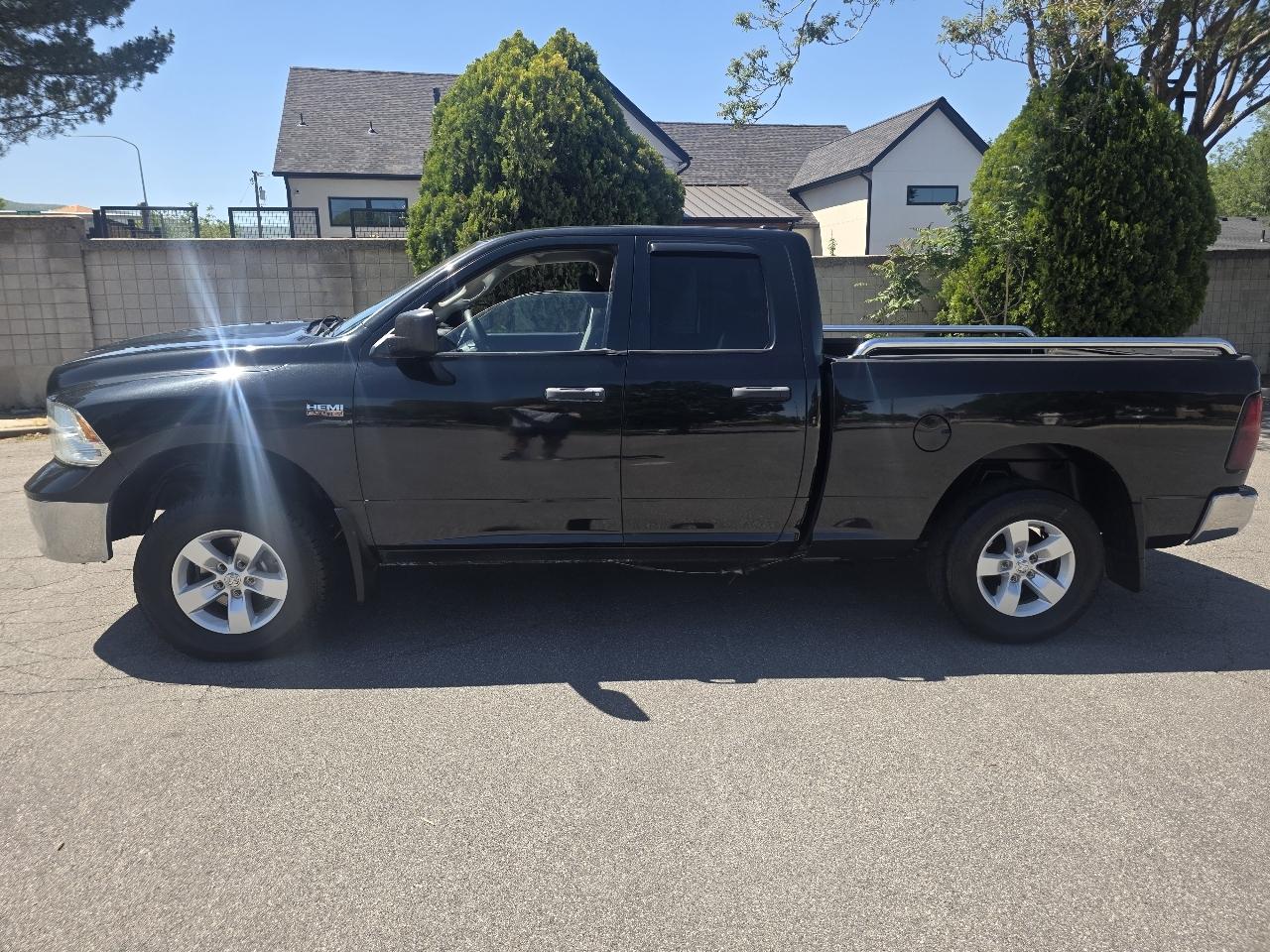 RAM 1500 4WD Quad Cab 140.5" ST 2015