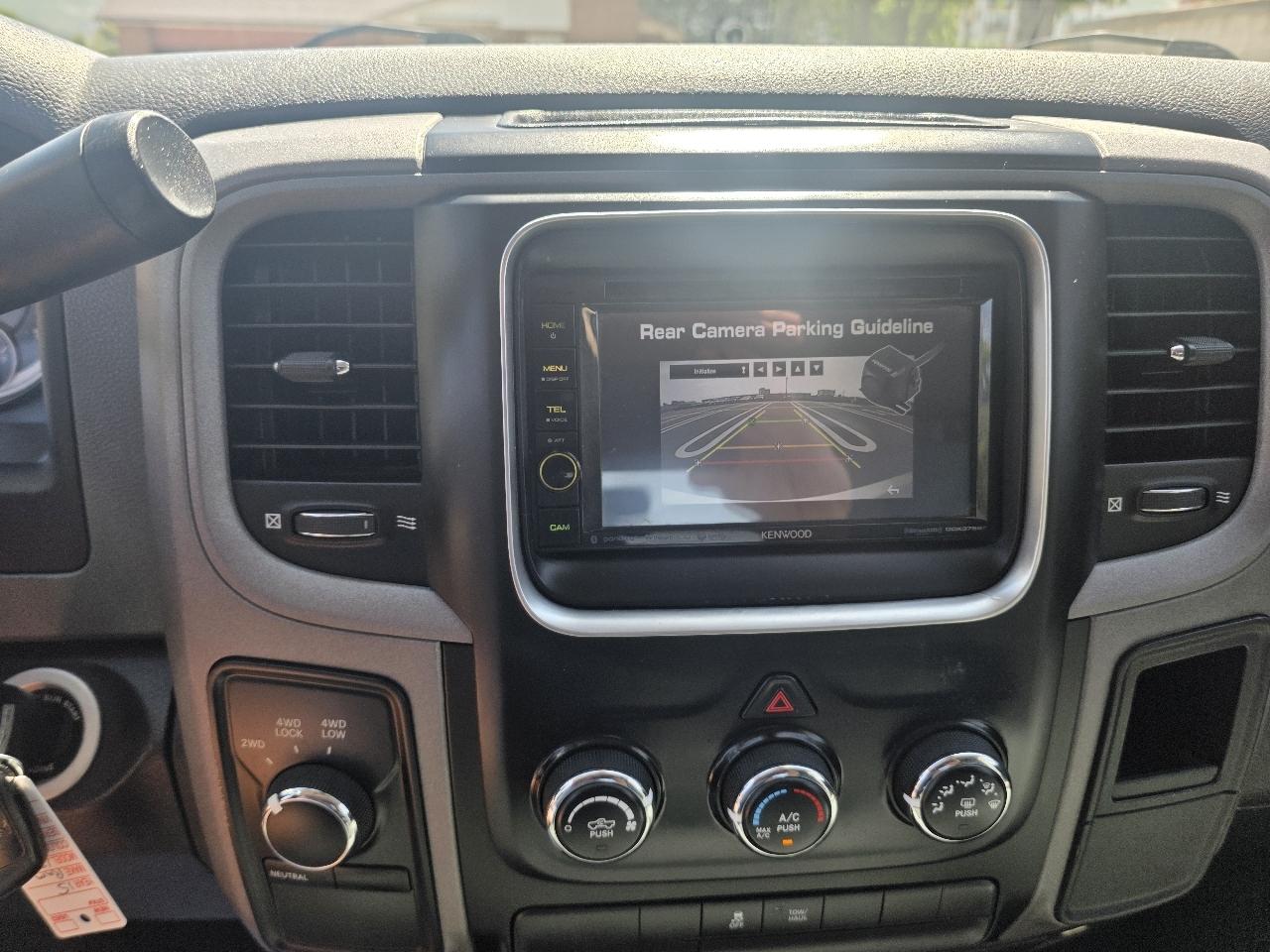 RAM 1500 4WD Quad Cab 140.5" ST 2015