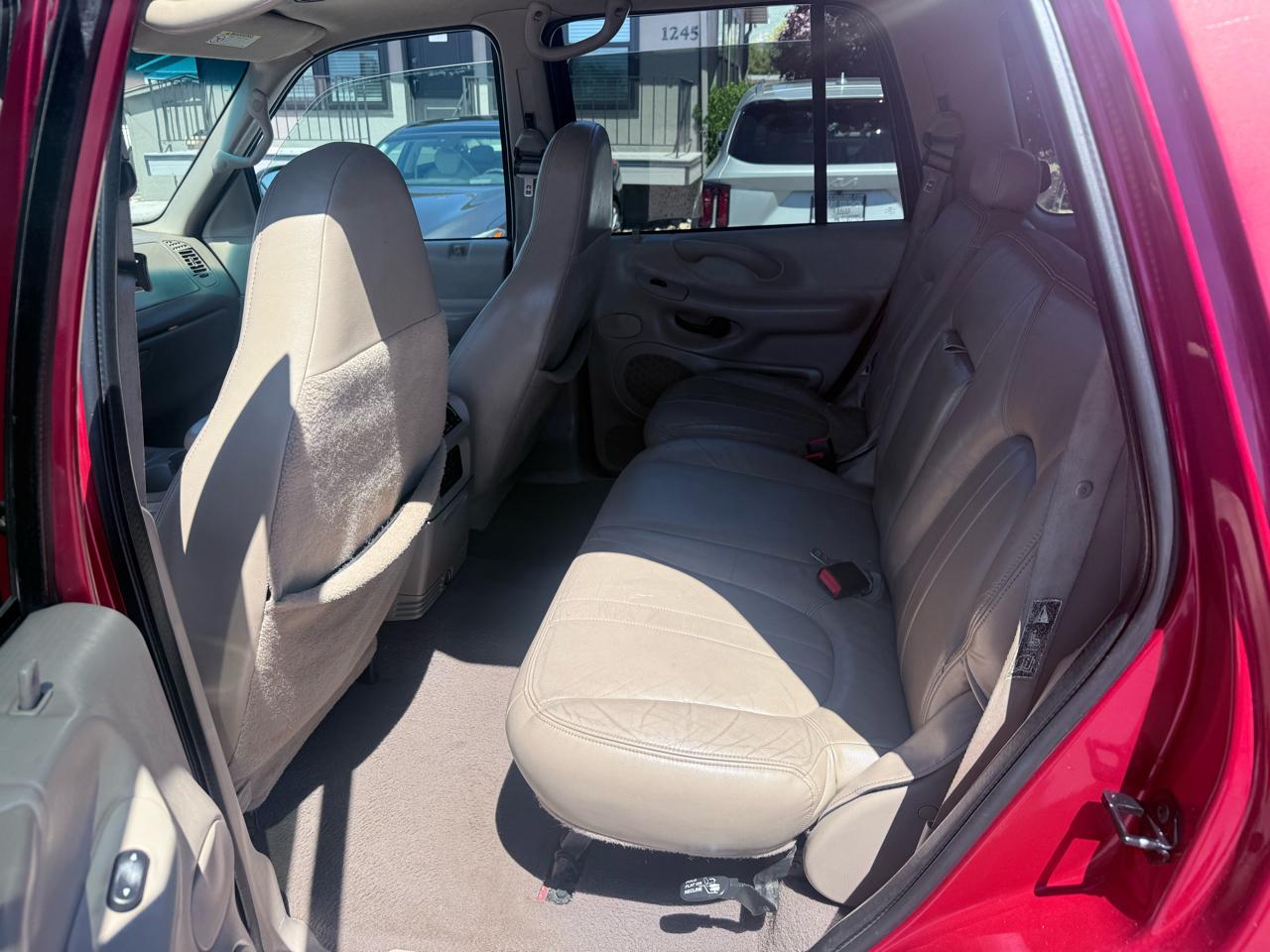 Ford Expedition 119" WB Eddie Bauer 4WD 2000