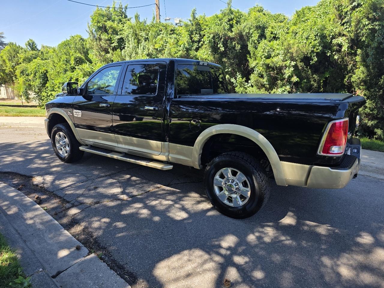 RAM 2500 4WD Crew Cab 149" Longhorn 2015