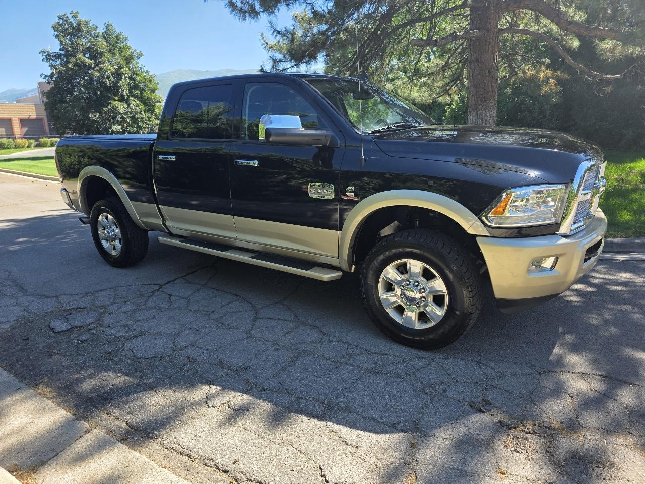 RAM 2500 4WD Crew Cab 149" Longhorn 2015