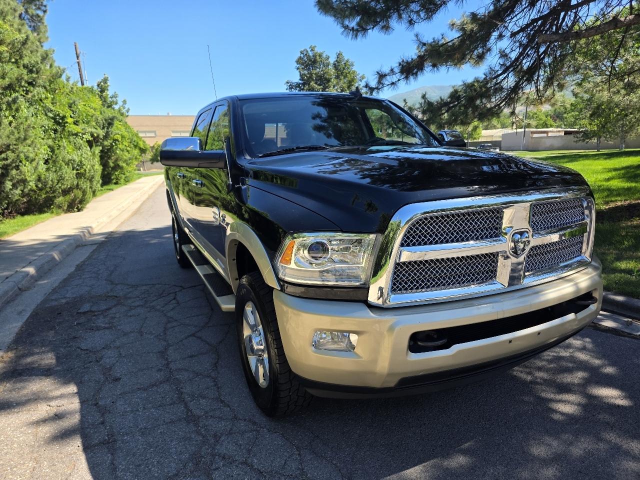 RAM 2500 4WD Crew Cab 149" Longhorn 2015