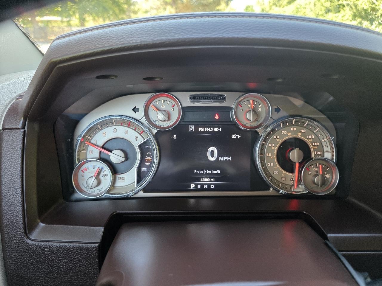 RAM 2500 4WD Crew Cab 149" Longhorn 2015